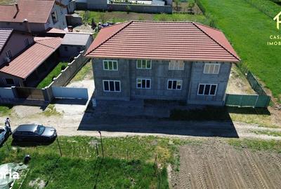 Casă cu 4 camere cu Teren 220 Mp în Central