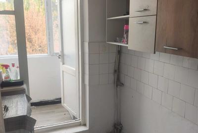 Apartament cu 2 camere decomandat în Exterior Vest