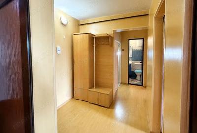 Apartament cu 2 camere decomandat în Micro 20 - 1