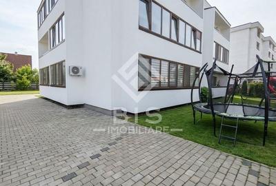 Apartament cu 3 camere decomandat în Sud