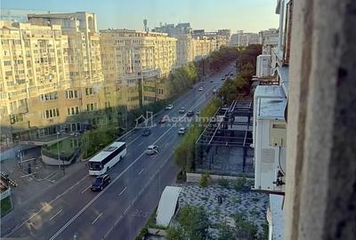 Apartament cu 4 camere decomandat în Decebal