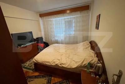 Apartament cu 4 camere decomandat în Micro 17