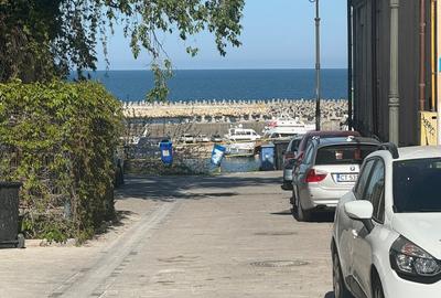 Apartament cu 2 camere decomandat în Peninsula