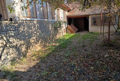 Teren de 2000 mp, în Poiana