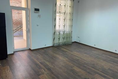 Spațiu comercial, de 30 mp, în Ultracentral - 4