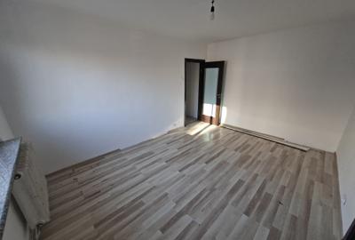 Apartament cu 3 camere nedecomandat în Mircea cel Bătrân - 1