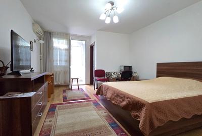 Garsonieră semidecomandată în Costin Georgian - 2