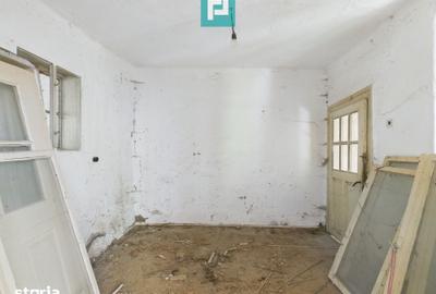 Casă cu 6 camere cu Teren 1440 Mp în Zerind