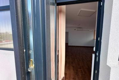 Casă cu 15 camere cu Teren 530 Mp în Victoriei