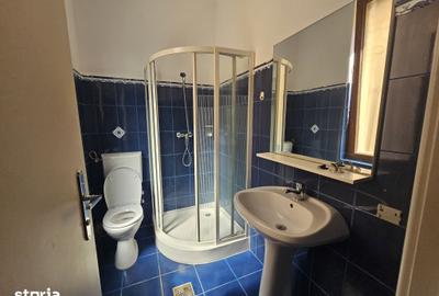 Casă cu 6 camere cu Teren 450 Mp în Central