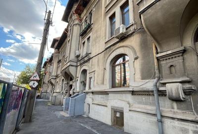Apartament cu 3 camere semidecomandat, mobilat în Grivița