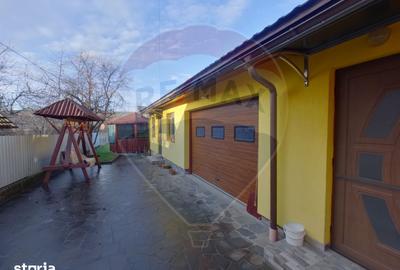 Casă cu 4 camere cu Teren 900 Mp în Central