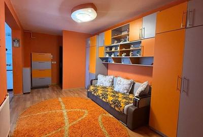 Apartament cu 2 camere semidecomandat în Exterior Vest
