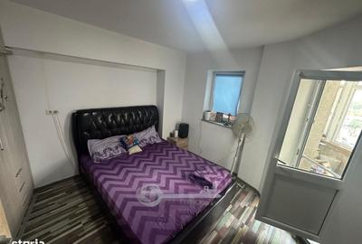 Apartament cu 4 camere decomandat în Nicolina