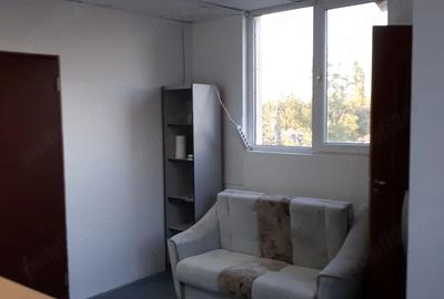 Apartament cu 5 camere decomandat în Titan - 4