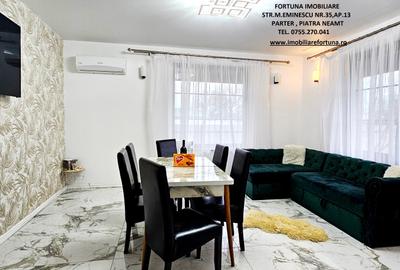 Casă cu 5 camere cu Teren 3600 Mp în Est - 1