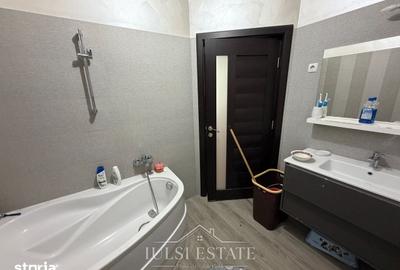 Apartament cu 3 camere decomandat în 9 Mai - 12