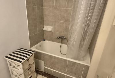 Apartament cu 3 camere decomandat în Central - 2