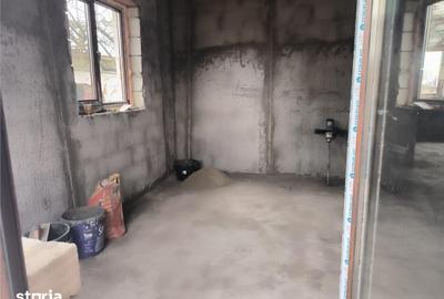 Casă cu 3 camere cu Teren 550 Mp în Central - 2