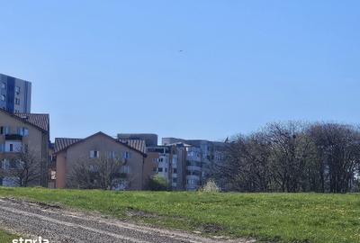Teren de 1400 mp, în Central