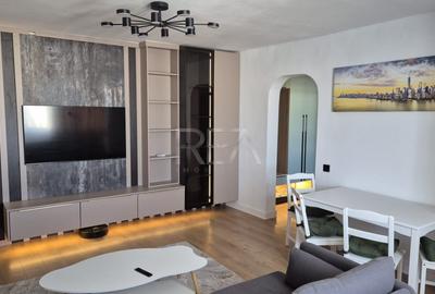 Apartament cu 3 camere semidecomandat, mobilat în Colentina