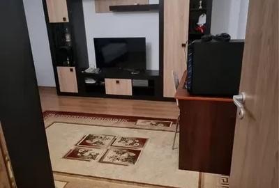 Apartament cu 2 camere decomandat, mobilat în Apusului