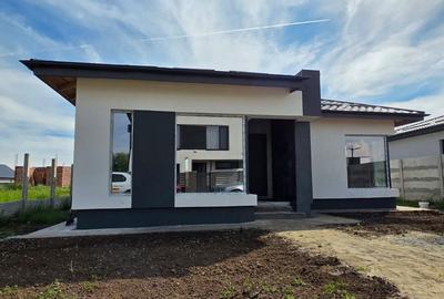 Casă cu 3 camere în Central
