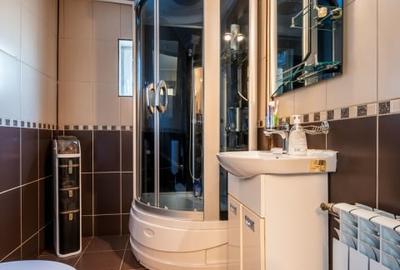 Casă individuală cu 7 camere cu Canalizare în Frasin - 18