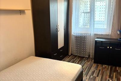 Apartament cu 3 camere decomandat în Păcurari
