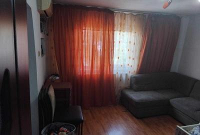 Garsonieră semidecomandată în Micro 3