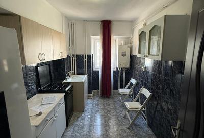 Apartament cu 2 camere decomandat în Gară