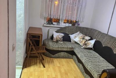 Apartament cu 3 camere nedecomandat în Vasile Aaron