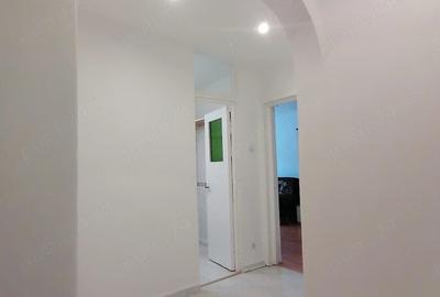 Garsonieră decomandată în Răcădău