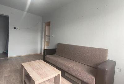 Apartament cu 2 camere semidecomandat în Dacia