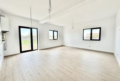 Duplex cu 4 camere cu Canalizare în Moșnița Veche - 3