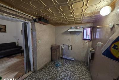 Casă cu 3 camere cu Teren 490 Mp în Central