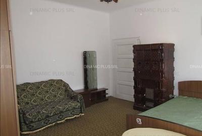 Garsonieră decomandată, mobilată în Lupeni - 5