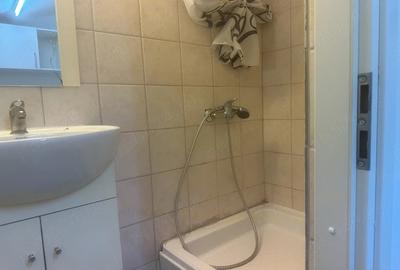 Garsonieră nedecomandată, mobilată în Complex Studențesc