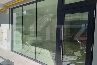 Spațiu comercial, de 134.80000305176 mp, în George Enescu
