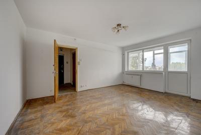 Apartament cu 3 camere semidecomandat în Drumul Taberei - 1