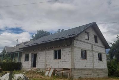 Casă cu 4 camere în Războieni - 1