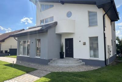 Casă cu 4 camere cu Teren 490 Mp în Sângeorgiu de Mureș