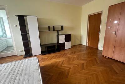 Apartament cu 3 camere circular în Ferdinand - 1