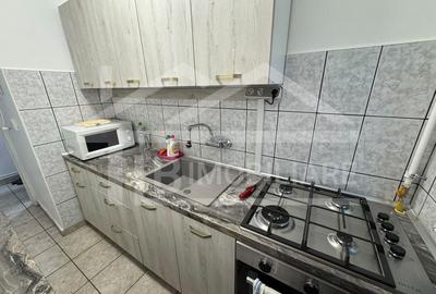 Apartament cu 3 camere semidecomandat în 7 Noiembrie - 7