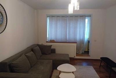 Apartament cu 2 camere decomandat în Păcii