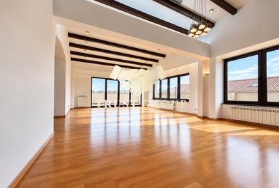 Apartament cu 3 camere decomandat, mobilat în Ultracentral