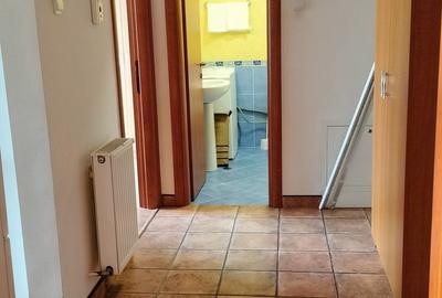 Apartament cu 2 camere decomandat în Gruia