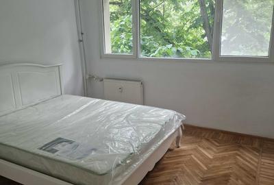 Apartament cu 2 camere decomandat în Drumul Taberei