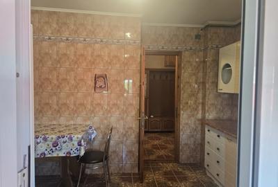 Apartament cu 3 camere decomandat în Casa de Cultură - 10