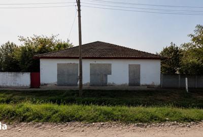 Casă cu Teren 2174 Mp în Jamu Mare